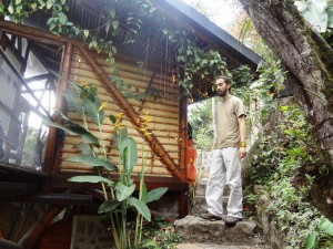Carlos Rojas  
Tu Ecoaldea Feliz es  como su nombre y tu arquitectura en bambú es un claro ejemplo de buen diseño, arte y creatividad. Éxito en tu nueva propuesta: Una ”Ecoaldea 10 Estrellas” para Colombia.